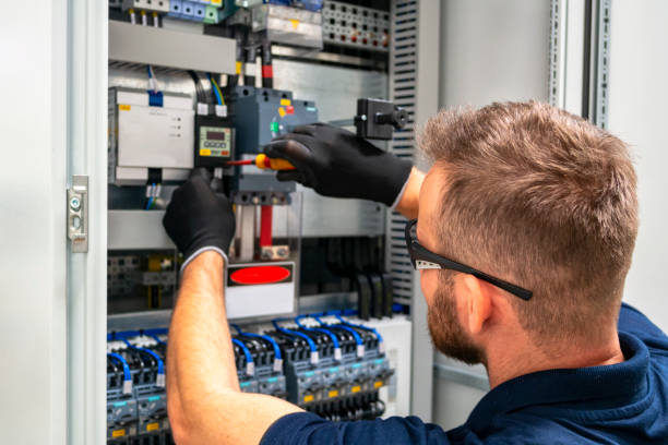 Best Electrical Outlet Repair  in Oakland, FL